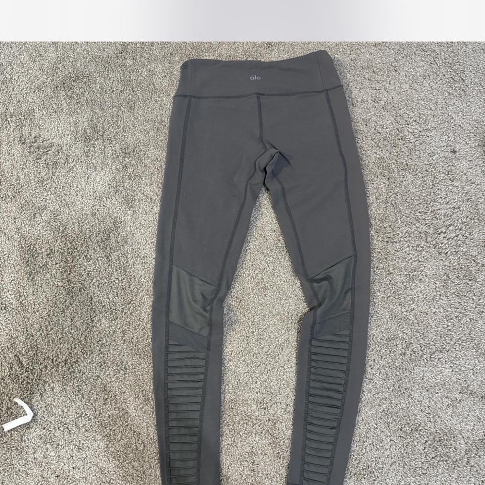ALO Yoga Charcoal Ribbed Leggings